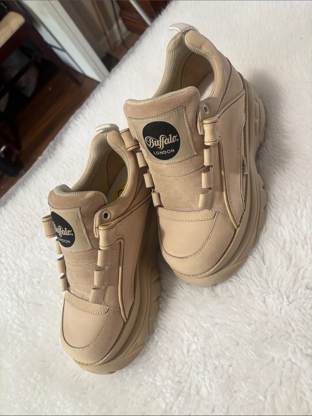 Buffalo David Bitton Women's Tan Platform Sneakers - Picture 5 of 12